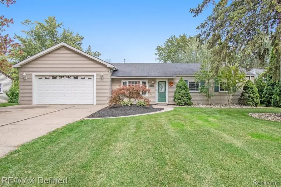 37196 GARVIN Street, Clinton Township, MI 48036 2537