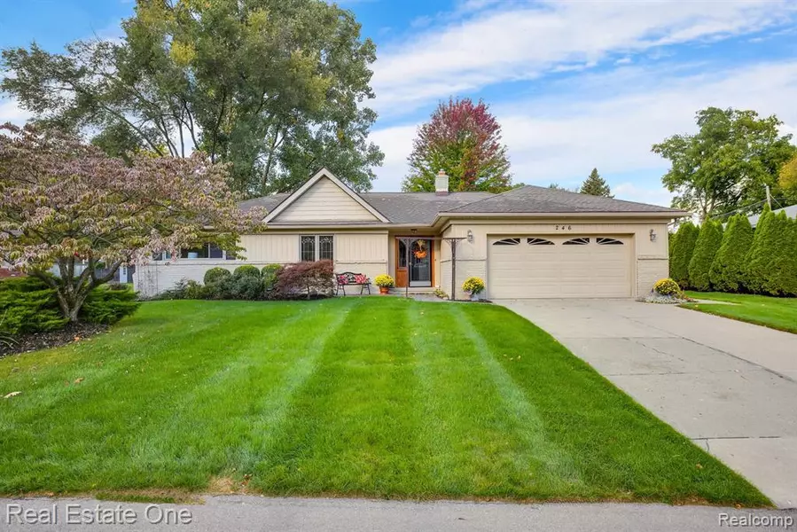 246 OLD PERCH Road, Rochester Hills, MI 48309 2136