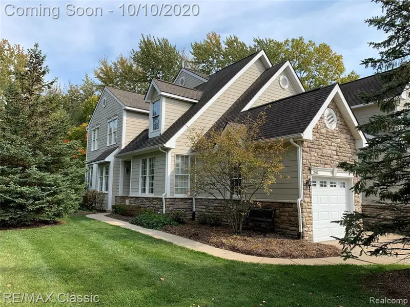 26462 FIELDSTONE Drive, Novi, MI 48374 2153