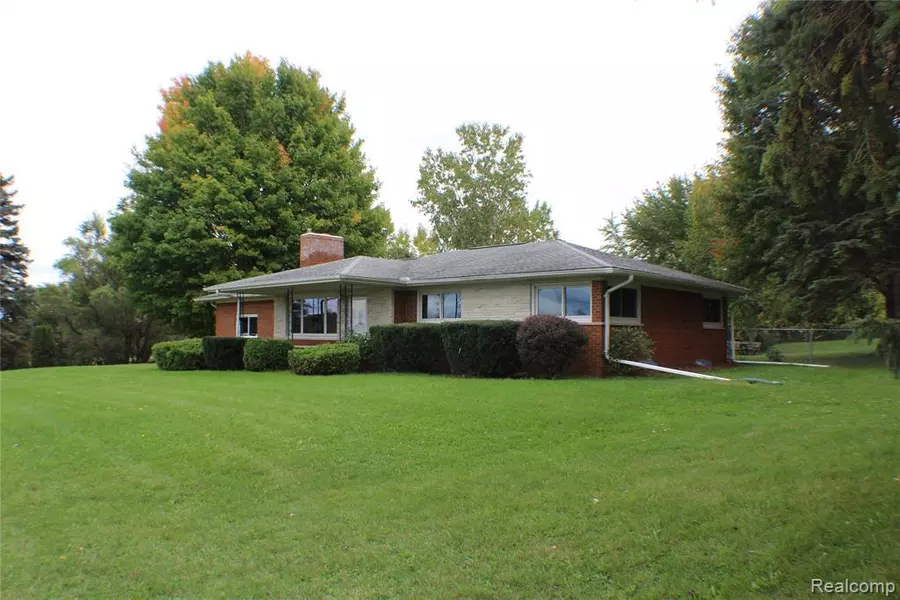 13175 Davisburg Road, Davisburg, MI 48350 2412