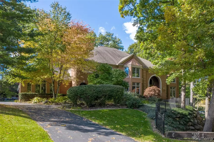 7276 HIDDENBROOK Lane, Bloomfield Hills, MI 48301 3505