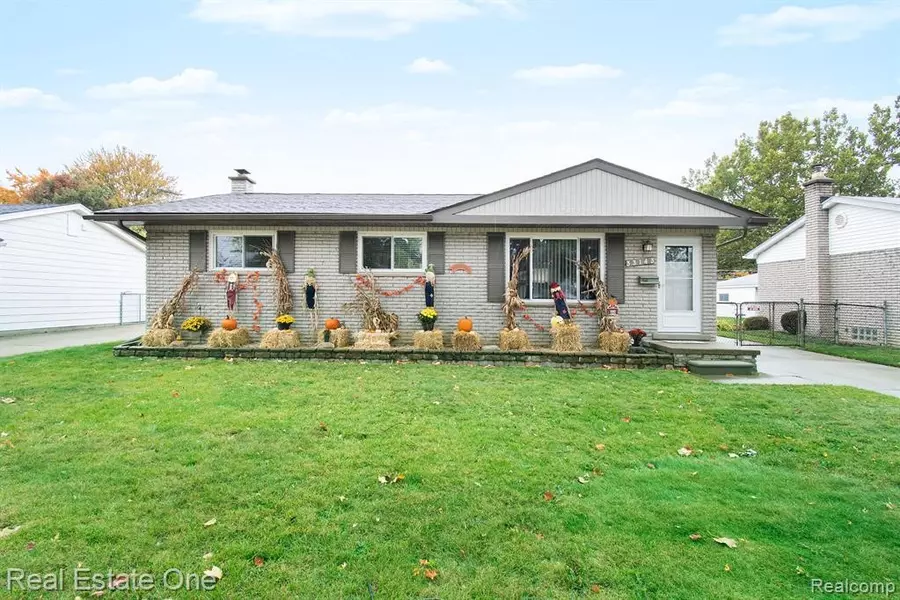 33143 Janet, Fraser, MI 48026