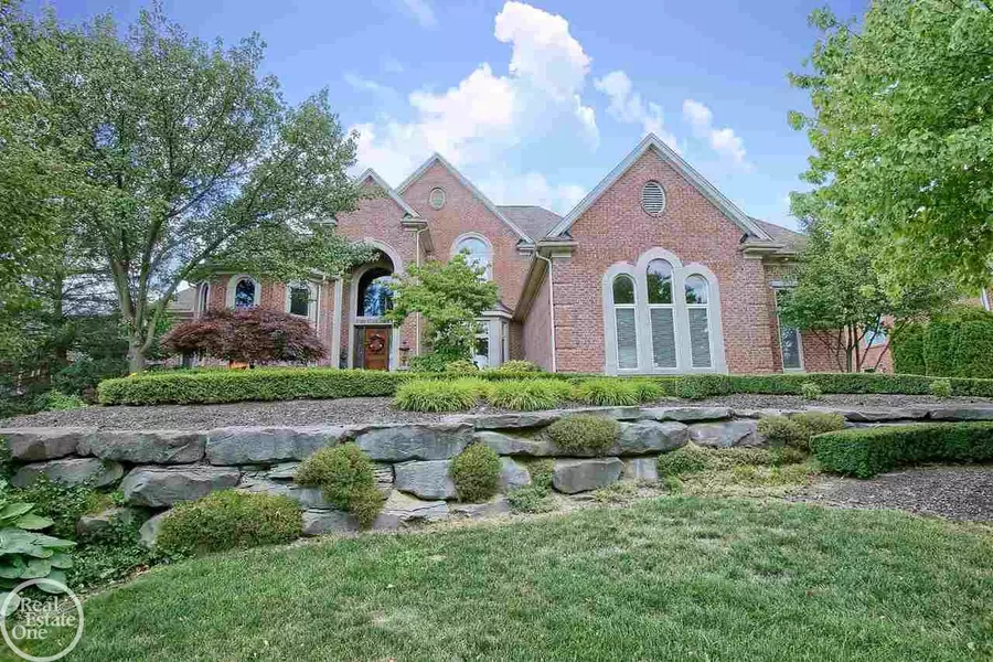 57189 Starcreek Court, Washington Twp, MI 48094-4226