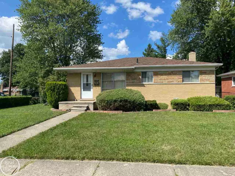 22401 Francis, Saint Clair Shores, MI 48082