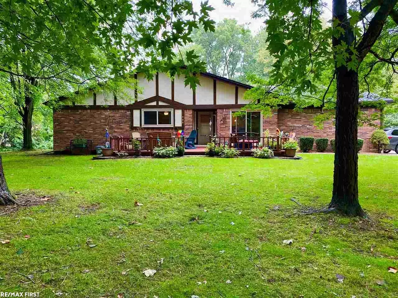 50761 Bower Ct, Chesterfield, MI 48047