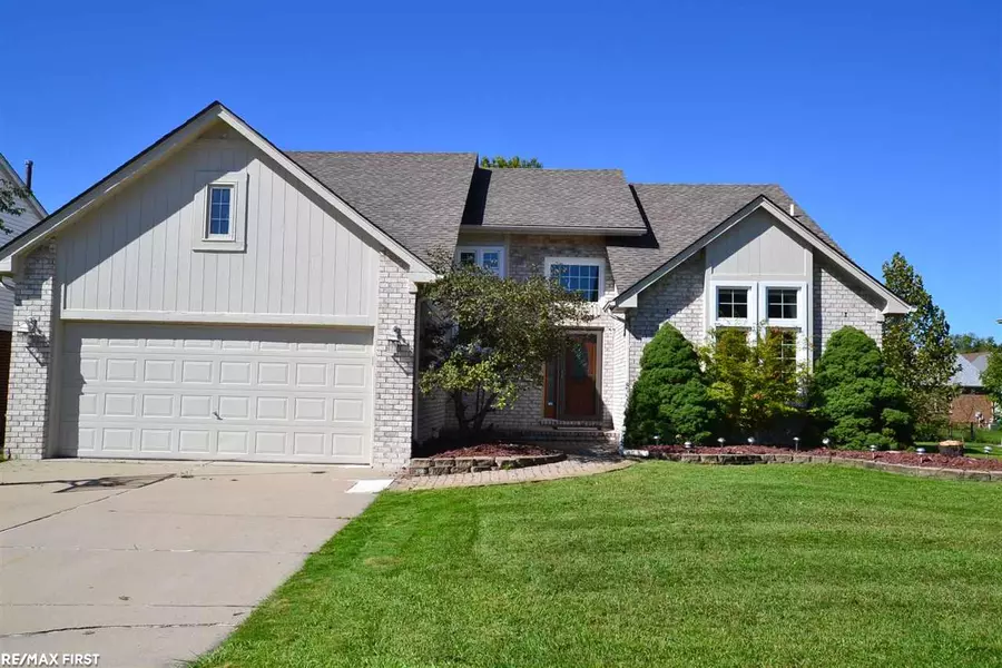 52567 Mary Martin, Chesterfield, MI 48051