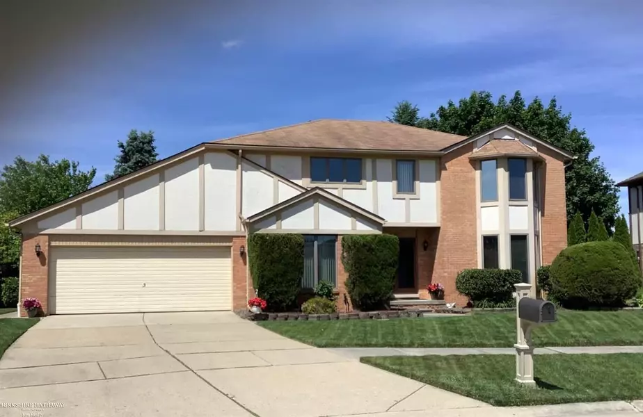 40537 Heatherlea, Clinton Township, MI 48038