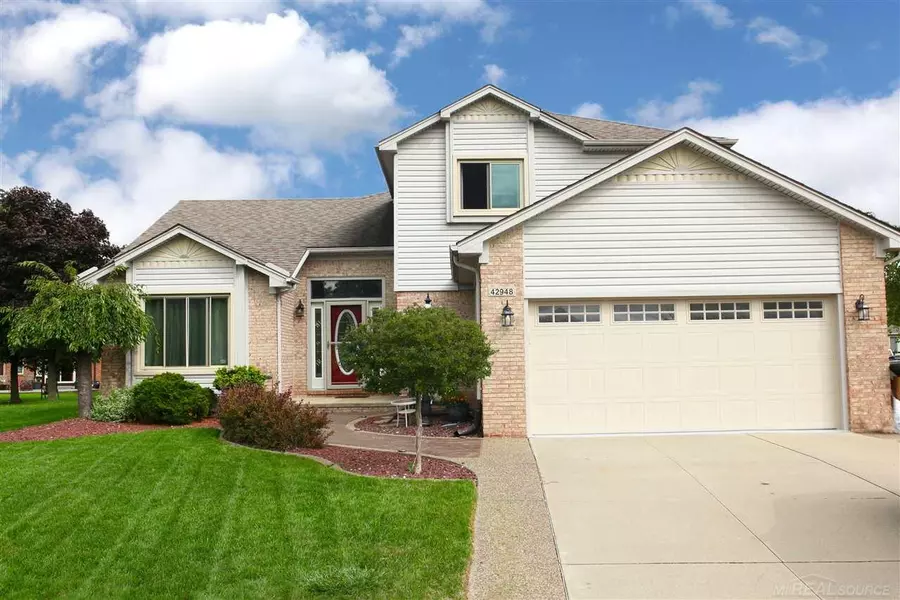 42948 Ian Court, Clinton Township, MI 48038