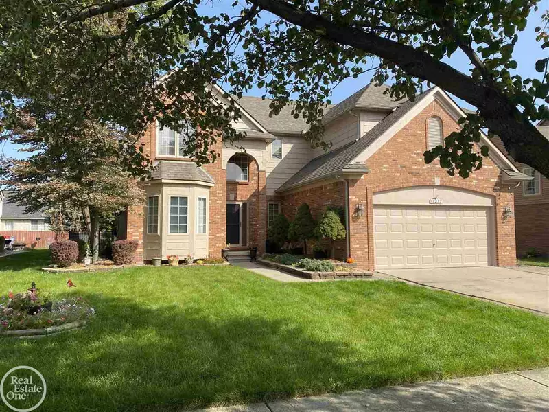 17237 ELEIR, Clinton Township, MI 48038