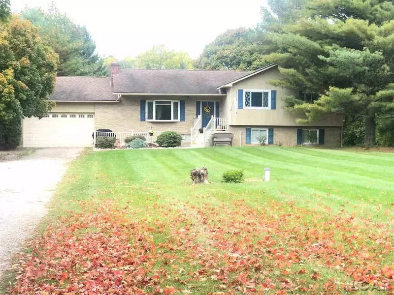 5262 Bent Oak Hwy, Adrian, MI 49221