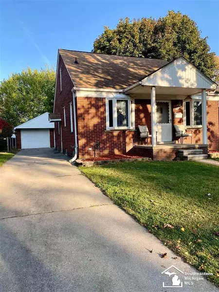 1815 Cora, Wyandotte, MI 48192