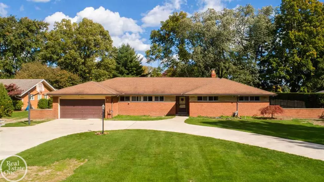 324 Moross, Grosse Pointe Farms, MI 48236