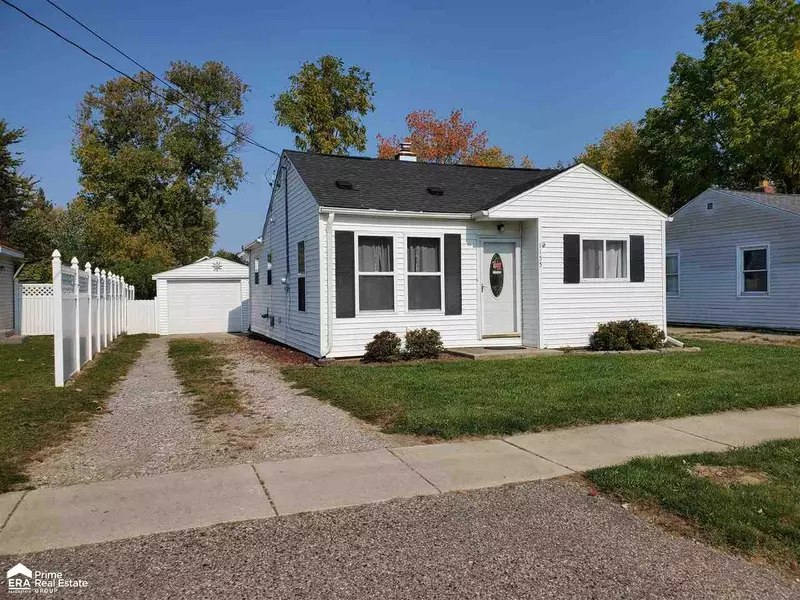 1155 Carman St, Burton, MI 48529