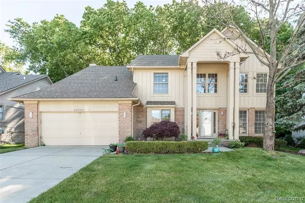 28092 GOLF POINTE Boulevard, Farmington Hills, MI 48331 2925