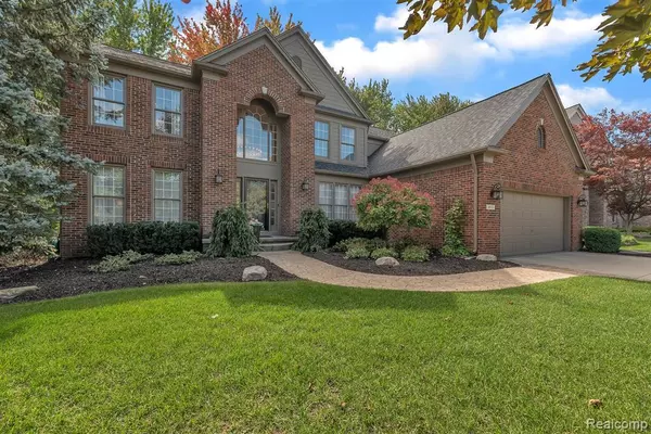 4971 CHERRY BLOSSOM Circle, West Bloomfield, MI 48324 4012