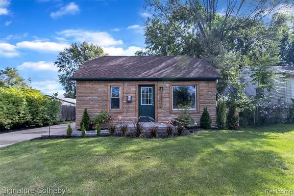 18420 FOX, Redford, MI 48240 1974