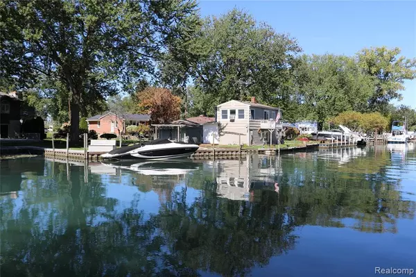 28685 SWAN ISLAND Drive, Grosse Ile, MI 48138 2078