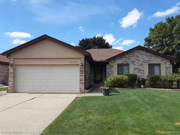 35857 COLLINGWOOD Drive, Sterling Heights, MI 48312 4335