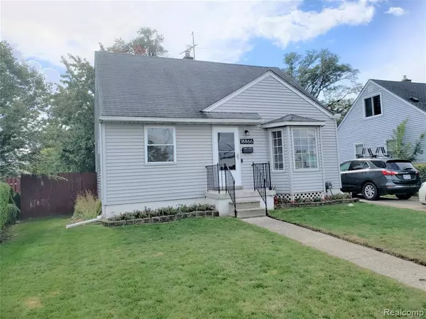 18866 CONNECTICUT Street, Roseville, MI 48066 4125