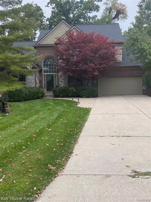 1682 POPPLETON Drive, West Bloomfield, MI 48324 4002