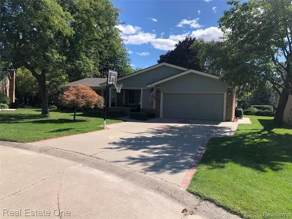 39148 SUNDERLAND Drive, Clinton Township, MI 48038 2678