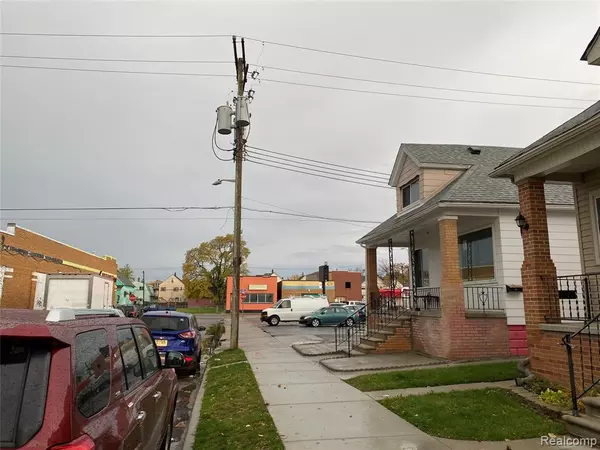 Hamtramck, MI 48212 3153,11341 SOBIESKI Street