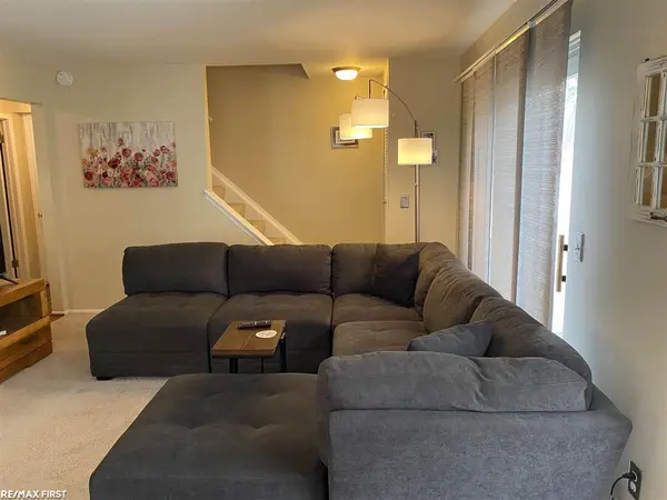 Clinton Township, MI 48035,24487 Meadowbridge