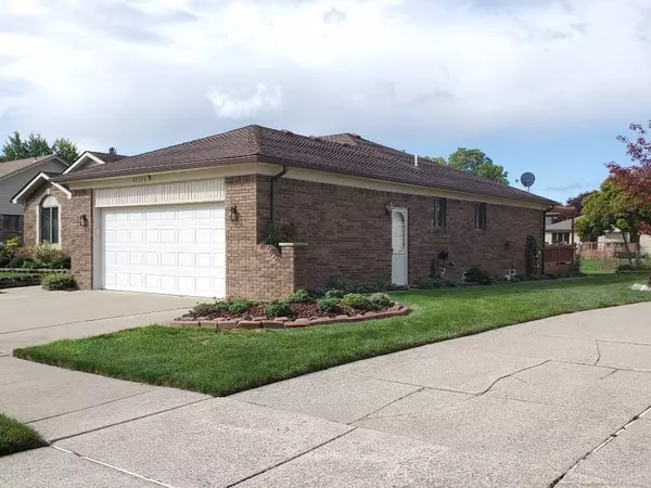 Chesterfield, MI 48047,52711 Laurel Oak