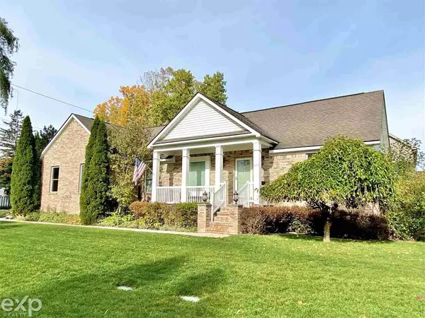 322 Willow Tree, Rochester Hills, MI 48306