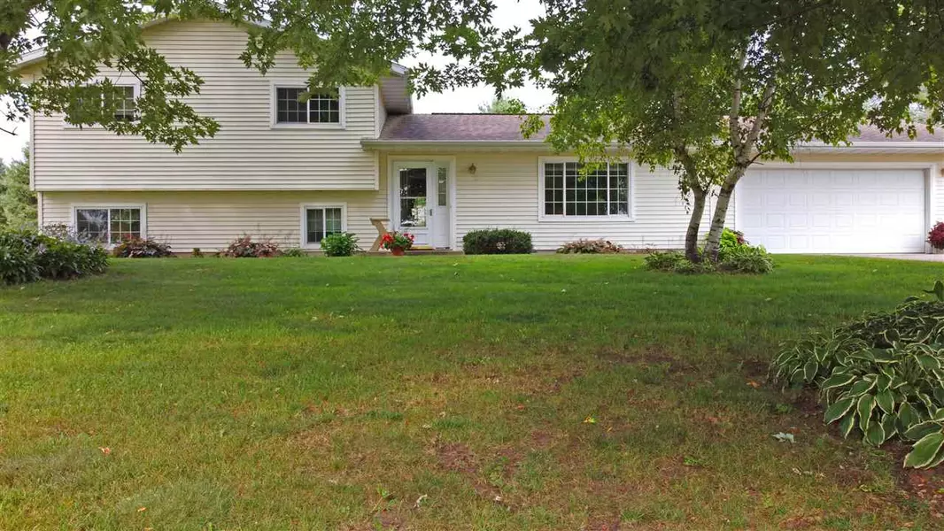 S12445 W Prairie View Rd, Spring Green, WI 53588