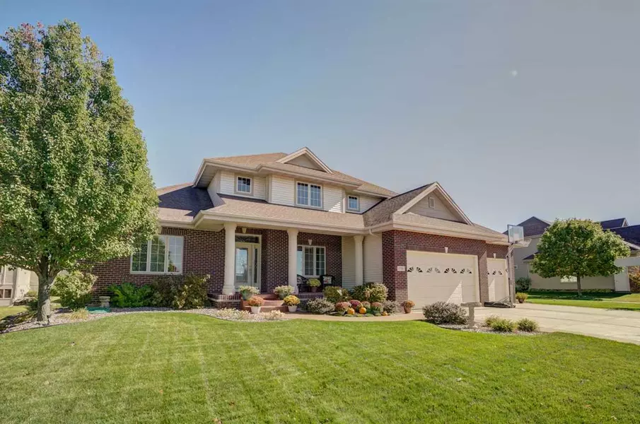 1716 Daily Dr, Waunakee, WI 53597