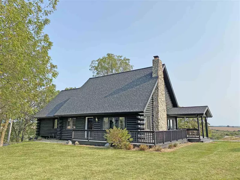 N8428 Marty Rd, New Glarus, WI 53574