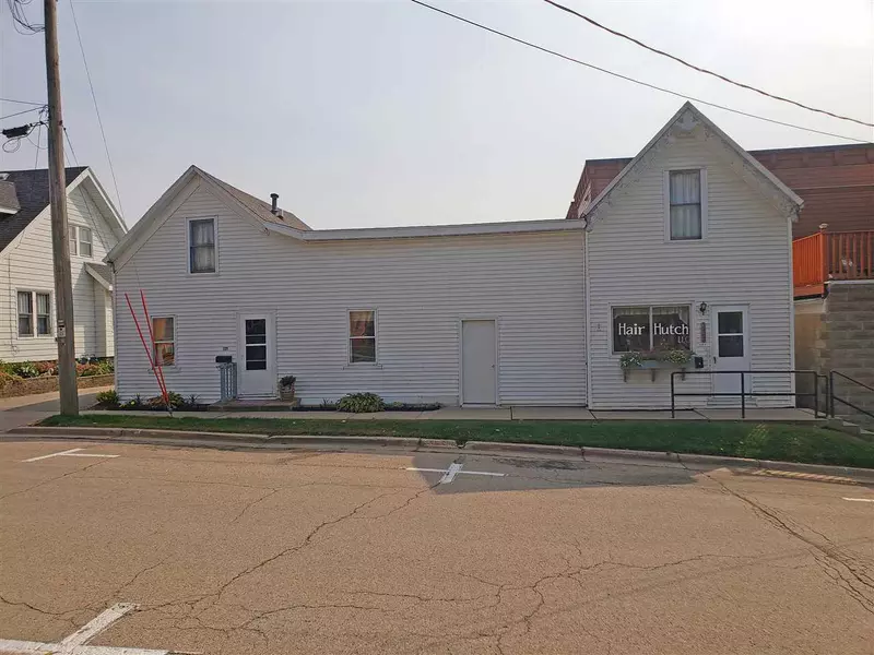 121 & 113 E Cornelia St, Darlington, WI 53530