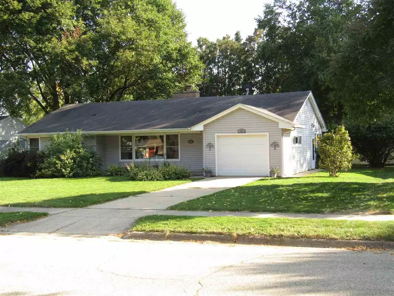 2003 Woodruff Blvd, Janesville, WI 53548