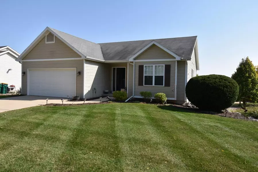 809 Brookstone Crest, Mount Horeb, WI 53572