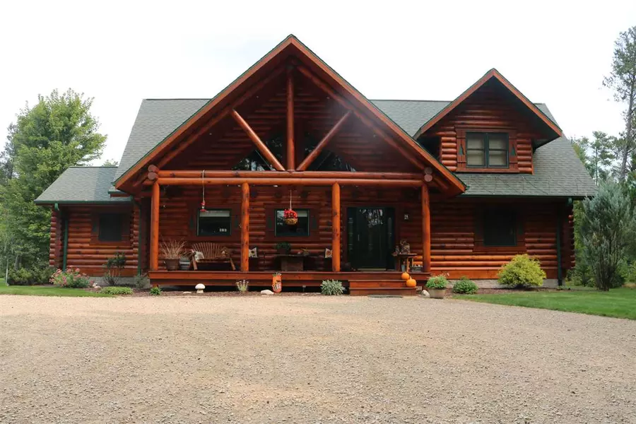 W6034 N Lake Dr, New Lisbon, WI 53950