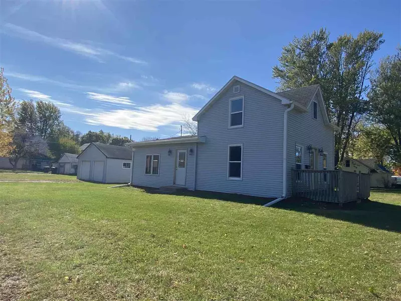 310 E Kansas St, Boscobel, WI 53805