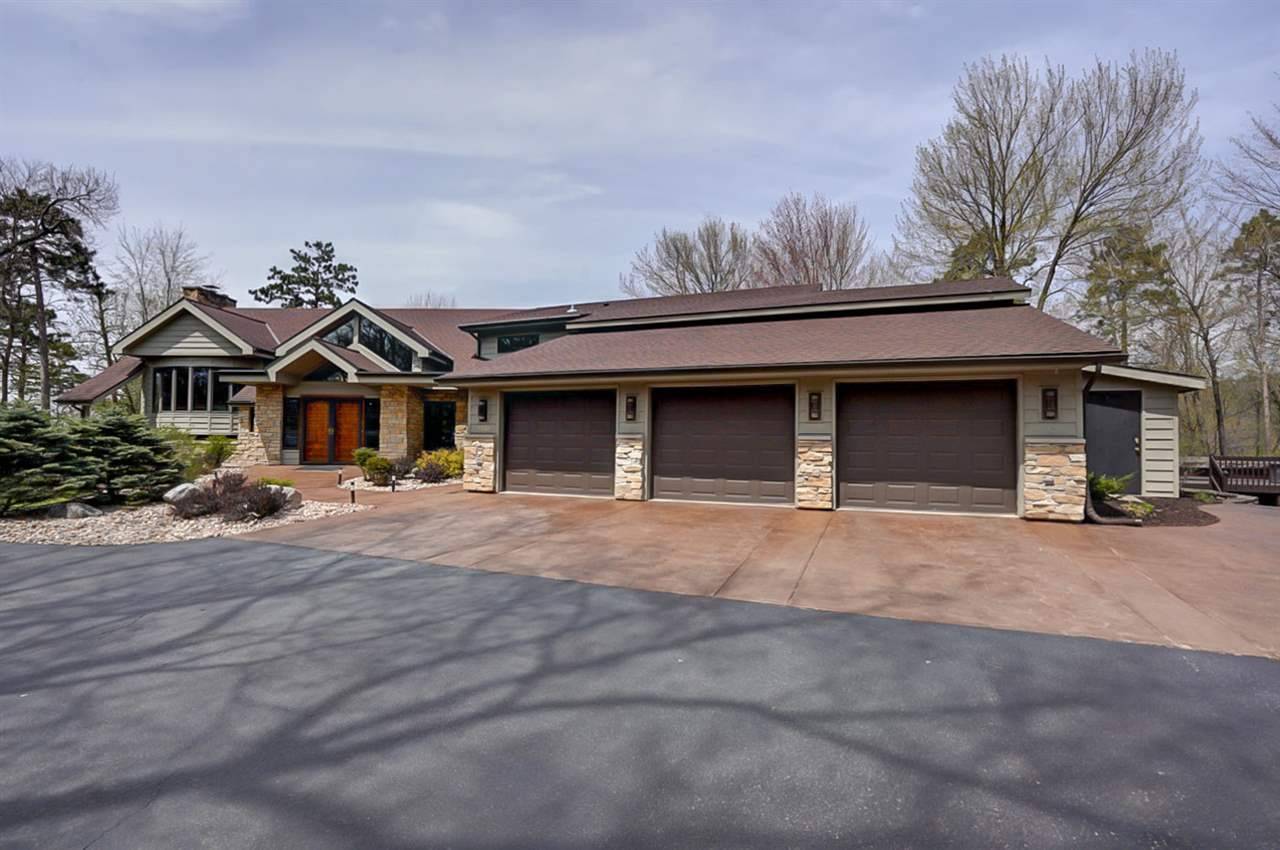 1201 Elm St, Wisconsin Dells, WI 53965