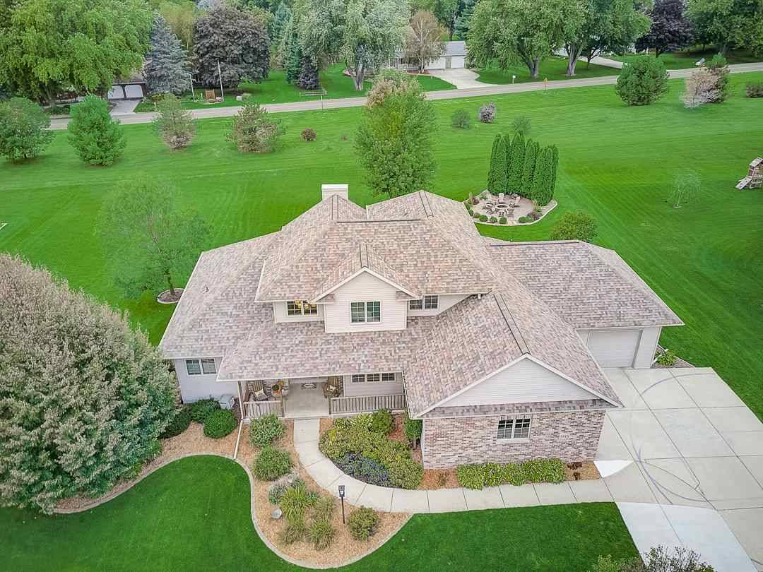 Waunakee, WI 53597,5015 Meadow Side Ln