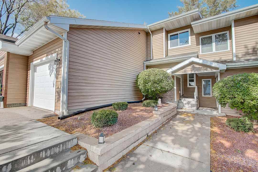 Waunakee, WI 53597,303 Castle Oaks Crossing