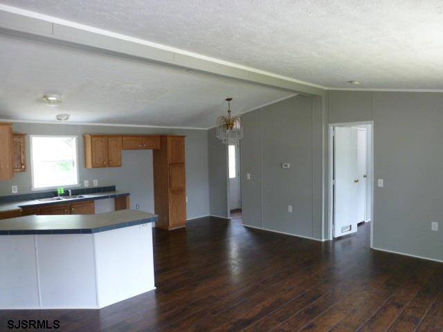 Vineland, NJ 08360,957 MICHAEL AVENUE