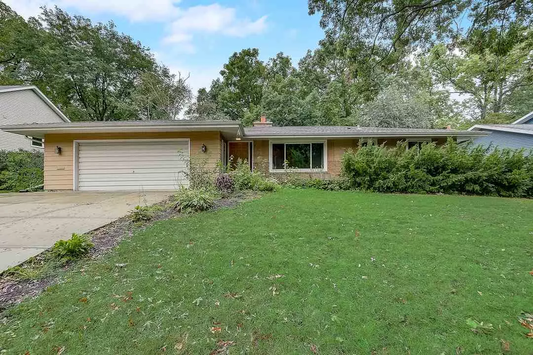 Madison, WI 53716,4525 Deerwood Dr