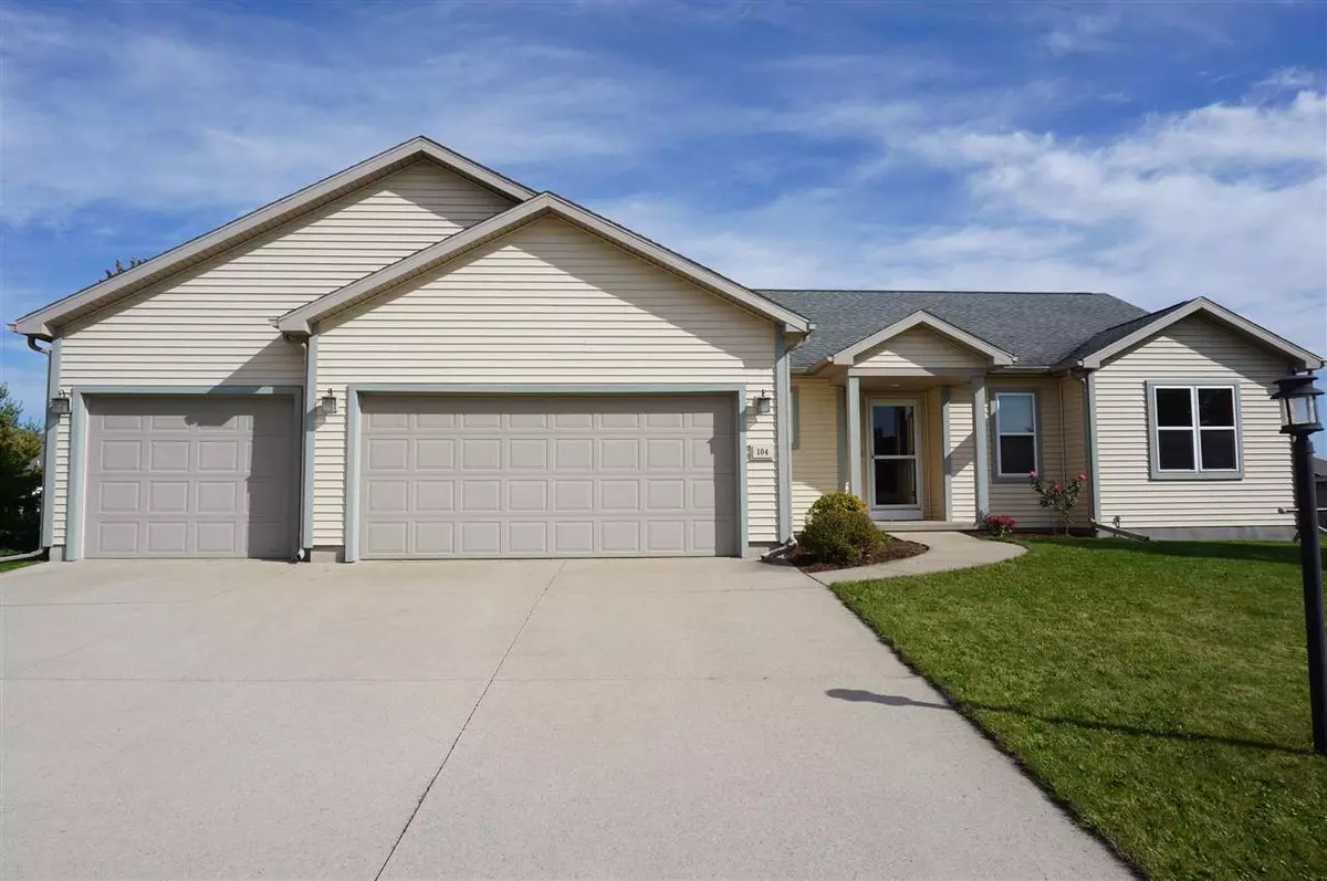 Columbus, WI 53925,104 Grandview Ct