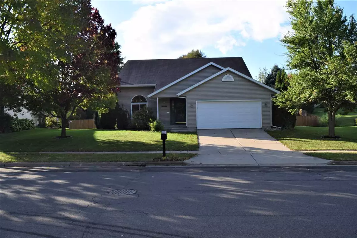 Verona, WI 53593,831 FOREST VIEW DR