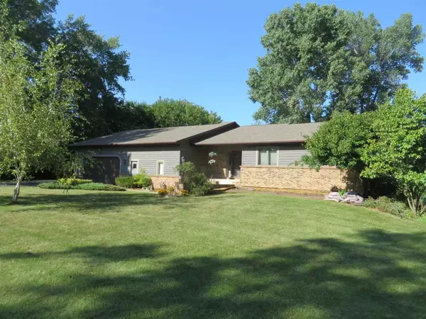 W745 Silver Creek Rd, Green Lake, WI 54941