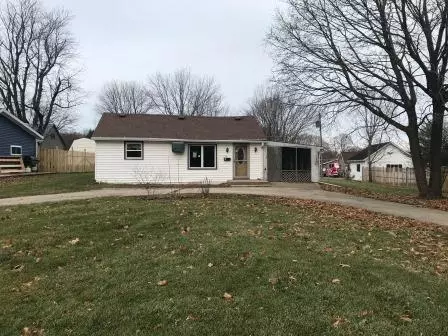 214 E Dodge St, Dodgeville, WI 53533