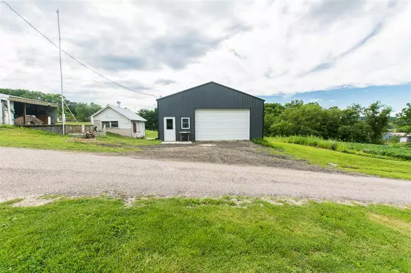 Kendall, WI 54638,27288 Murray Rd