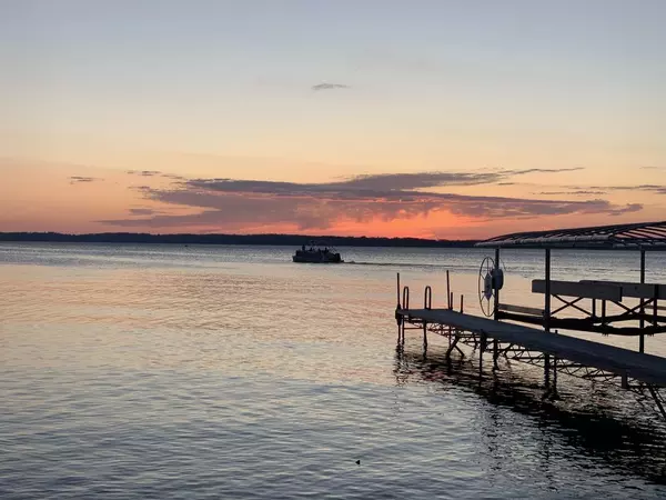 Green Lake, WI 54941,N5181 Forest Glen Beach Rd