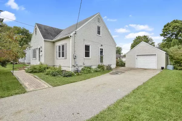 Madison, WI 53714,906 N Fair Oaks Ave