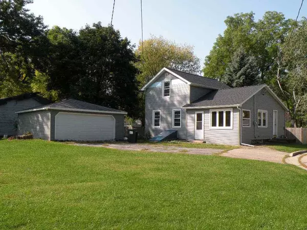 433 W Fond du Lac, Ripon, WI 54971